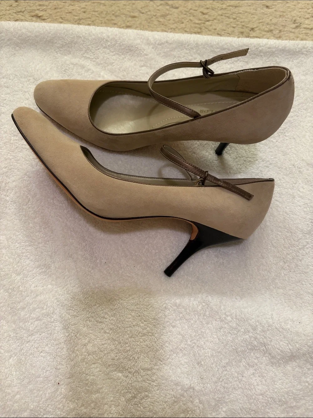 Ann Taylor Taupe Suede Pointed Mary Jane Heels
